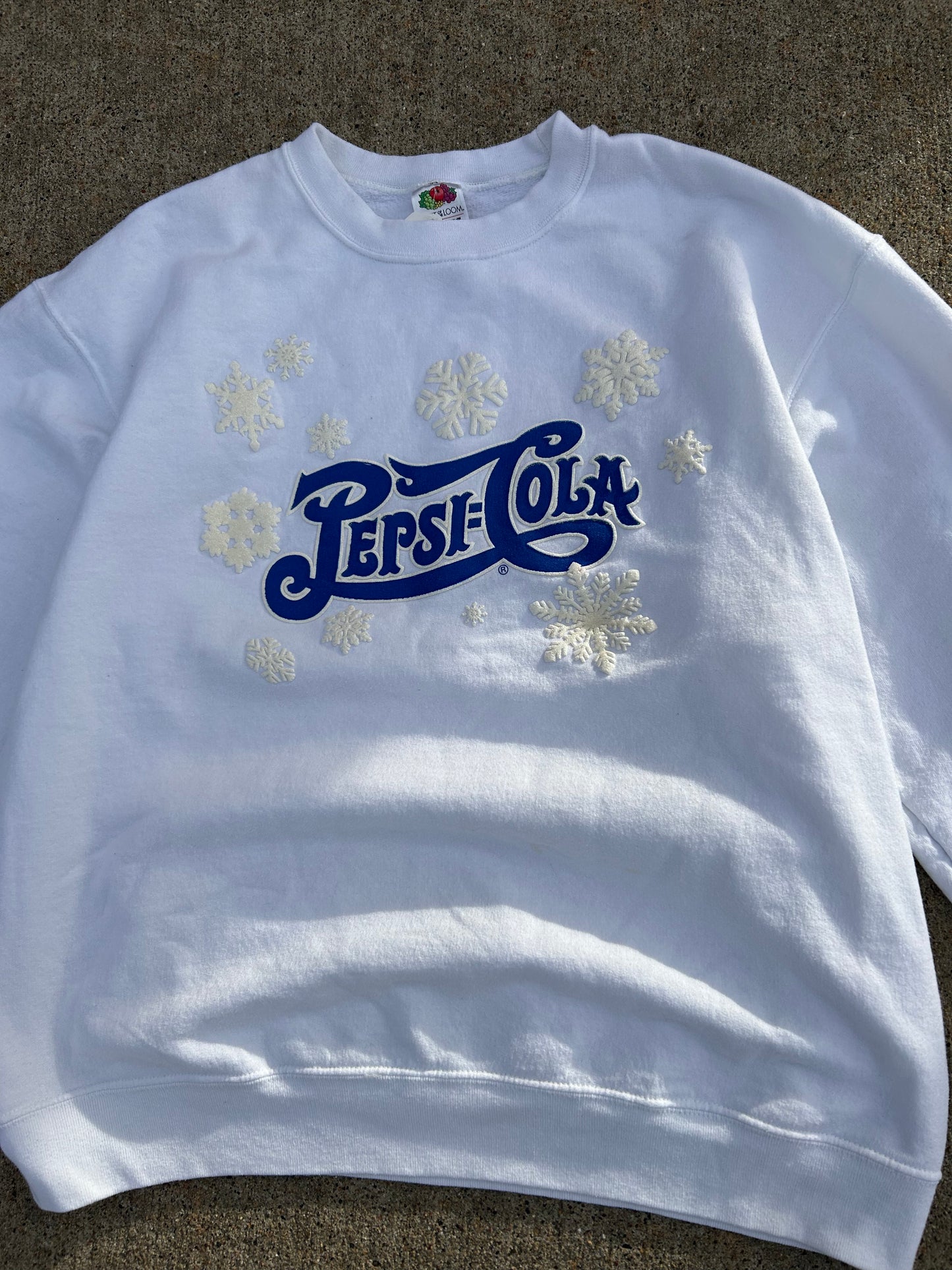 Vintage PEPSI COLA Snowflake Puff Print Crewneck Sweatshirt Size L