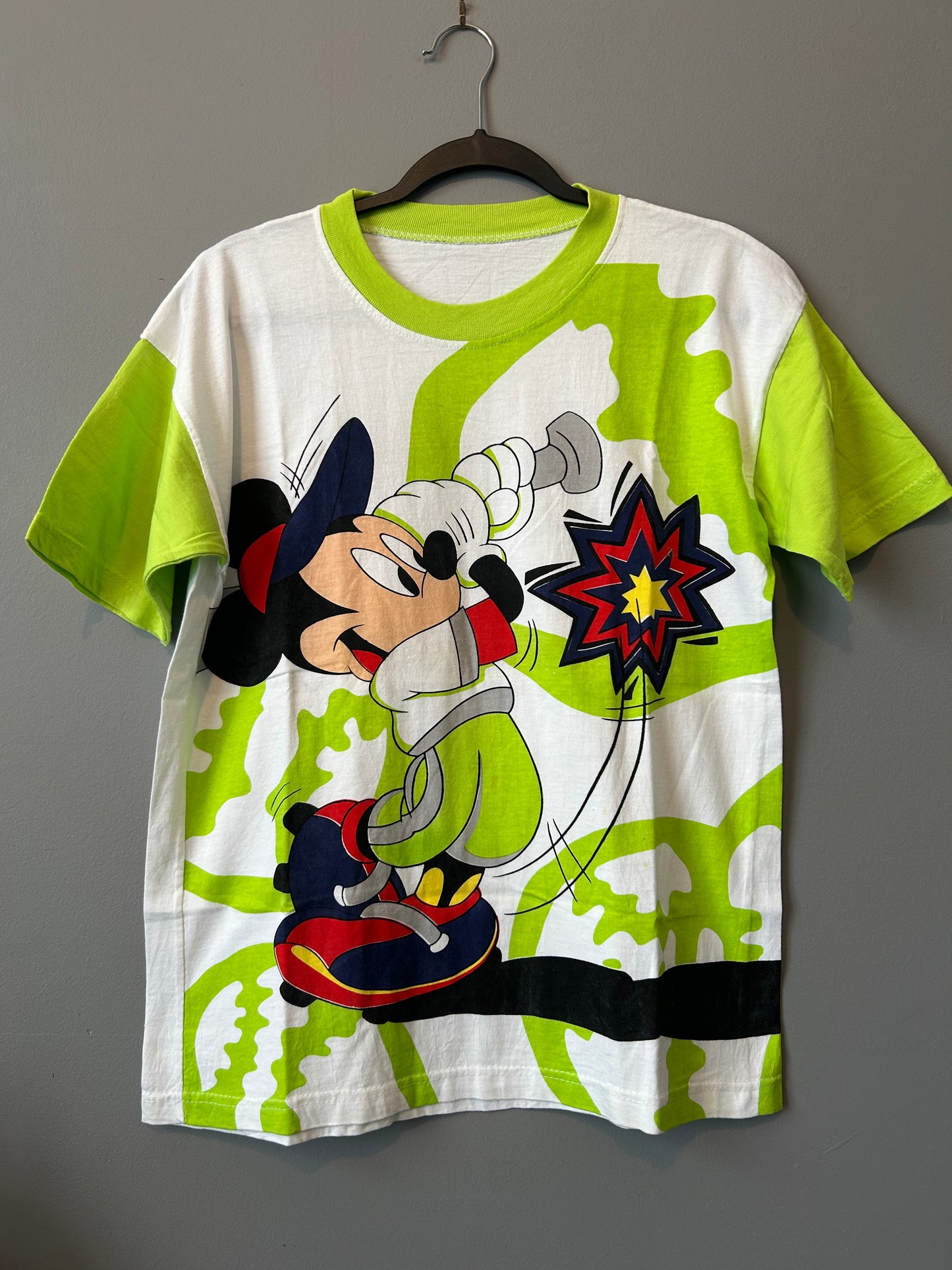 MICKEY MOUSE Baseball Homerun Graphic Tee Size M