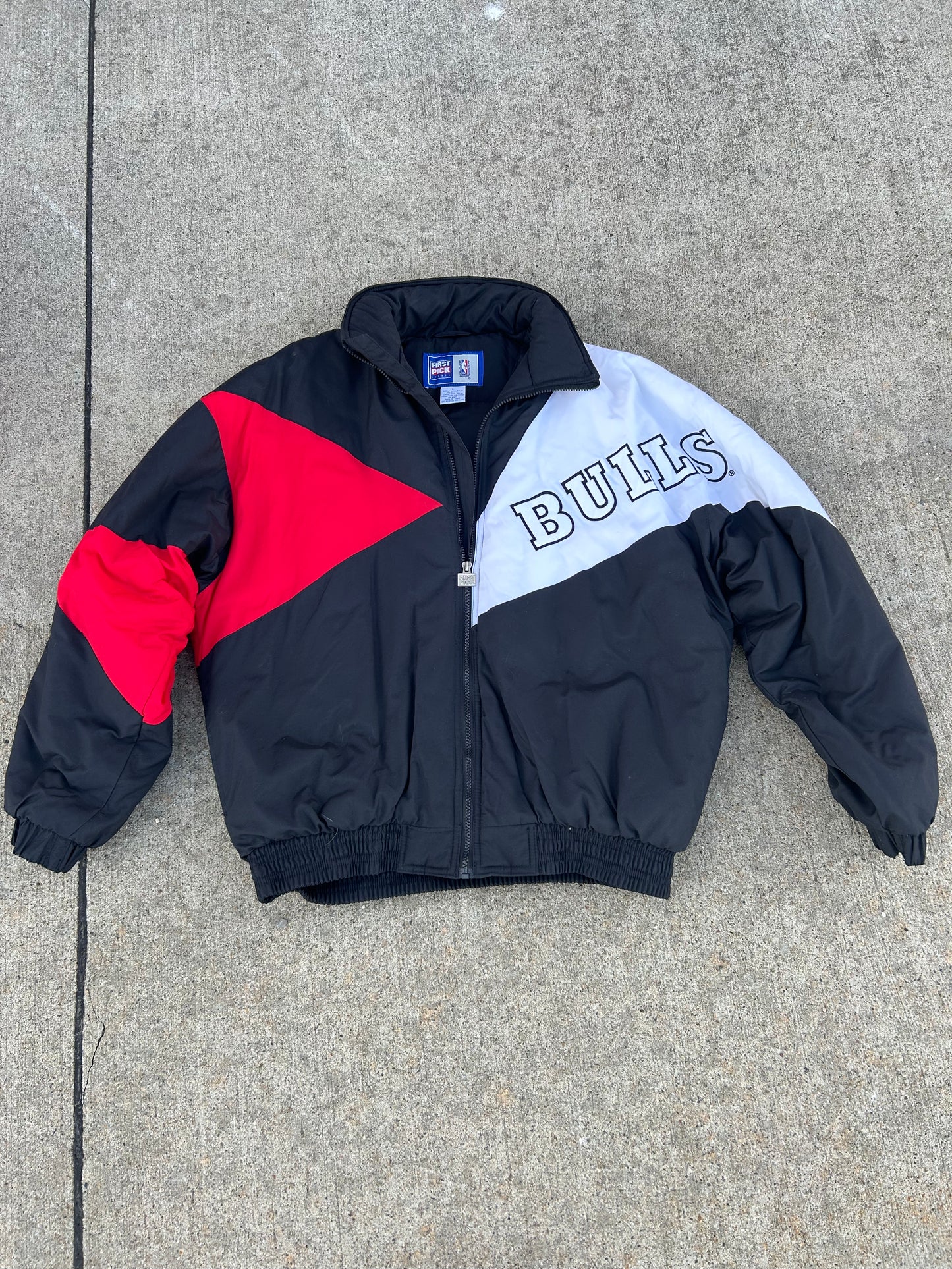 Vintage FIRST PICK NBA Chicago Bulls Puffer Winter Jacket Back Logo Size L