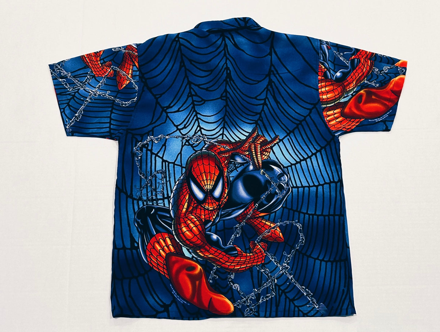 Vintage RARE 2002 Official Spider-Man All Over Button Up Graphic Tee Size M