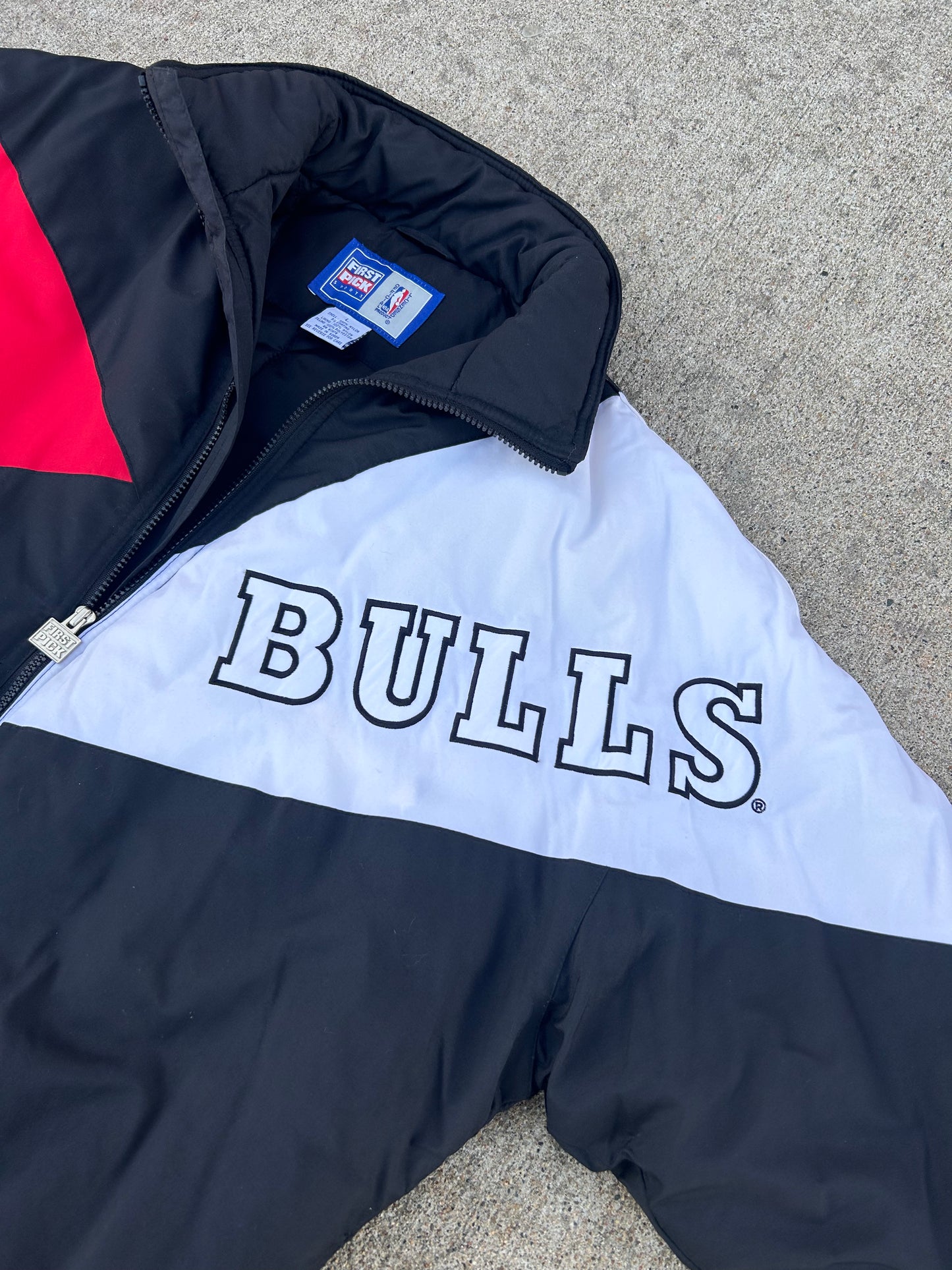 Vintage FIRST PICK NBA Chicago Bulls Puffer Winter Jacket Back Logo Size L