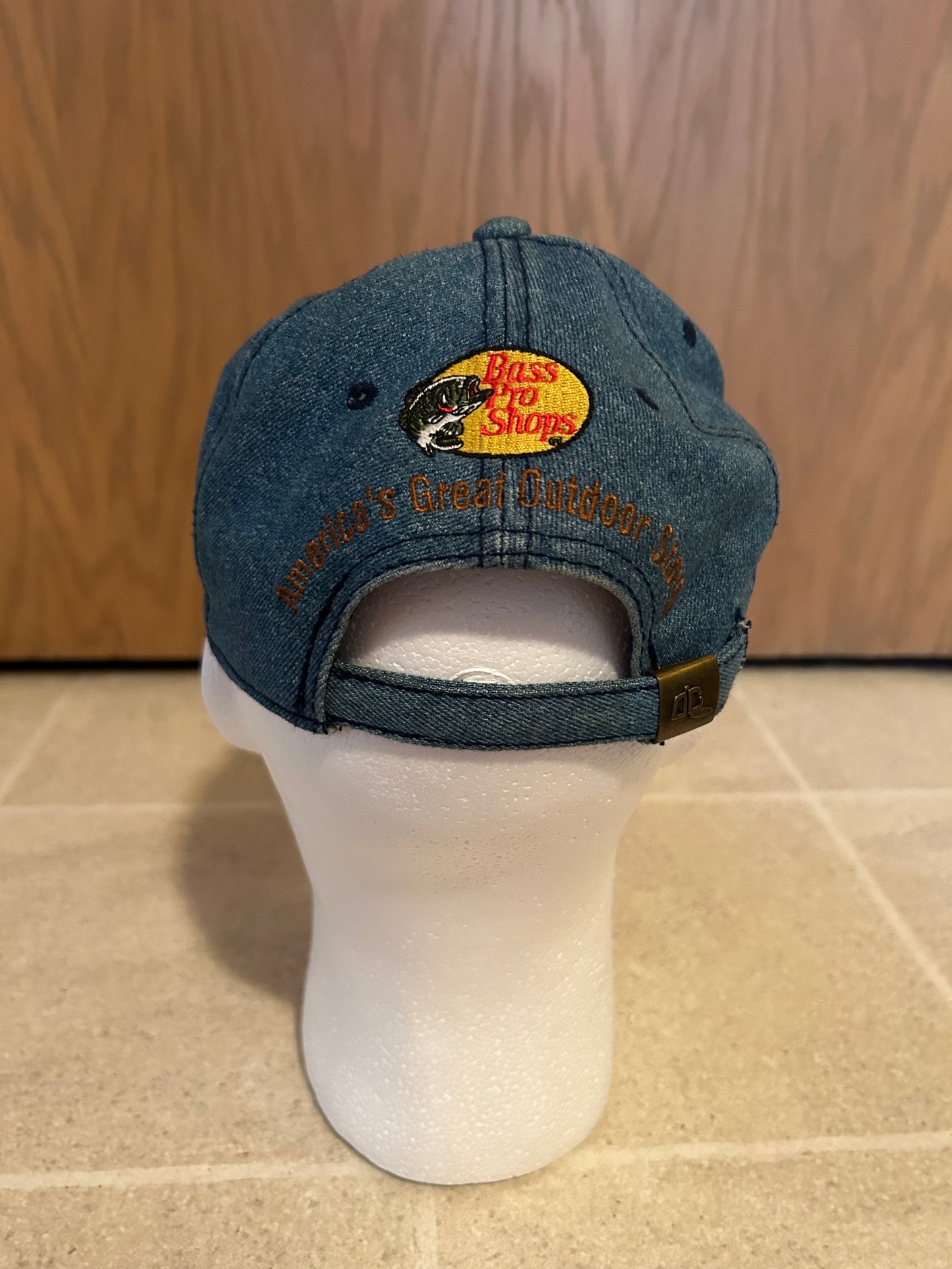 Vintage BASS PRO SHOPS Leather Bill Adjustable Strap Hat