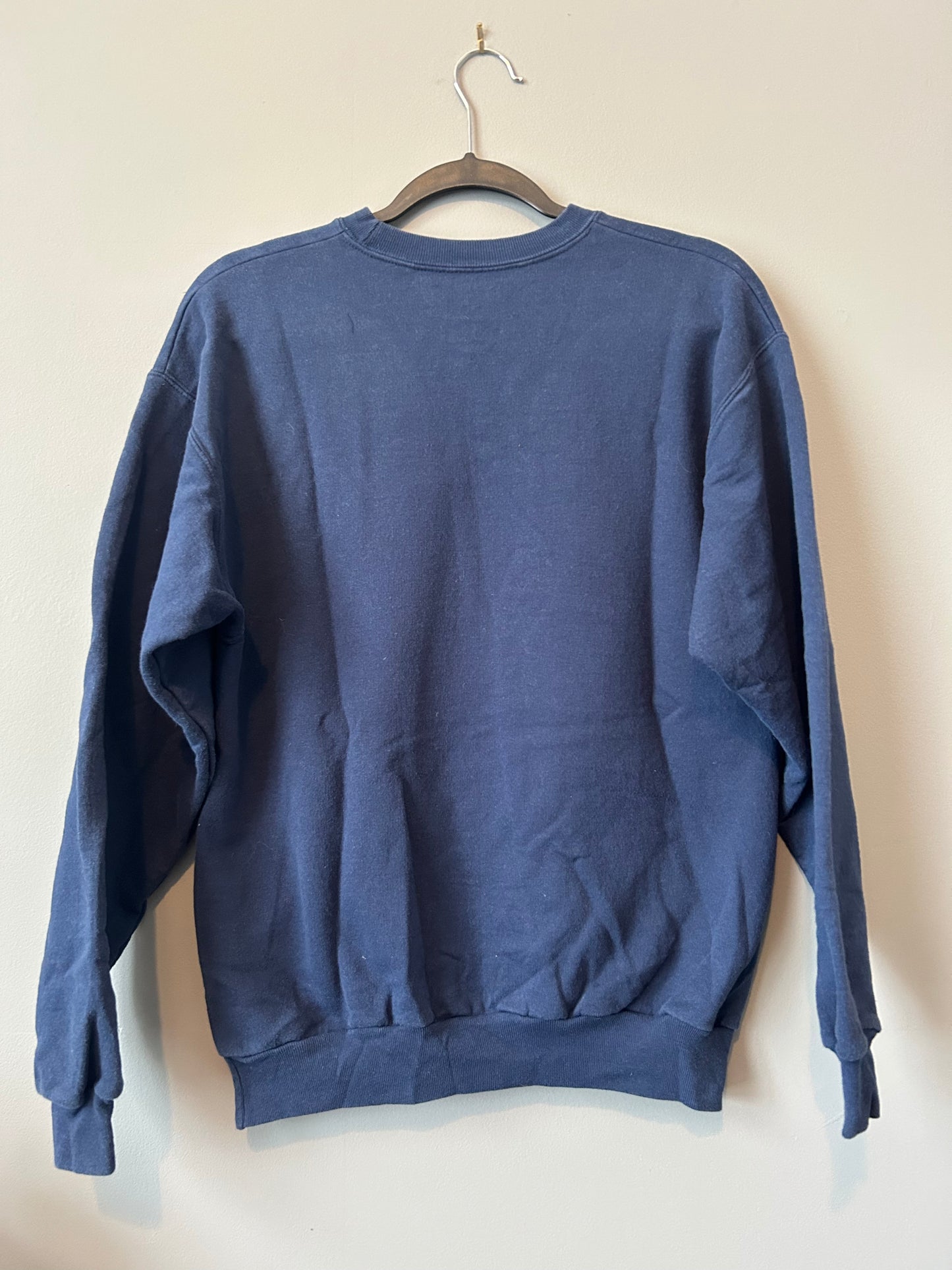 2015 DISNEYLAND Resort Crewneck Sweatshirt Size Medium