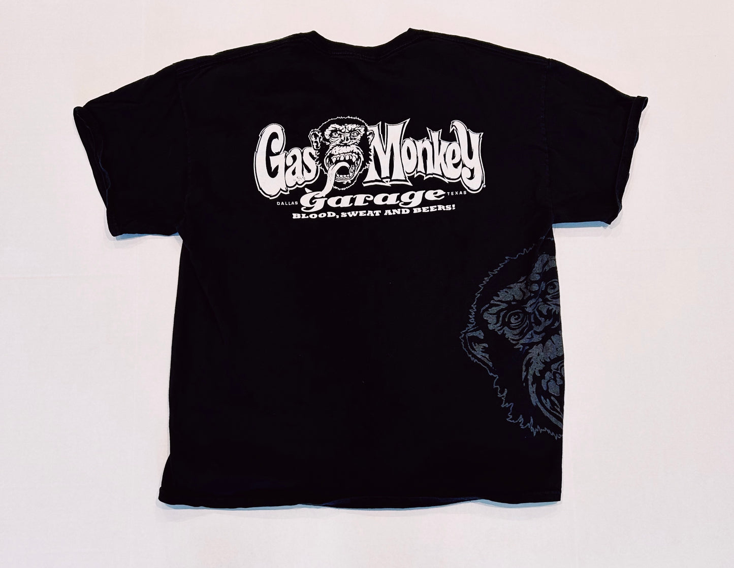 GAS MONKEY GARAGE Wrap Around Graphic Tee Size XL