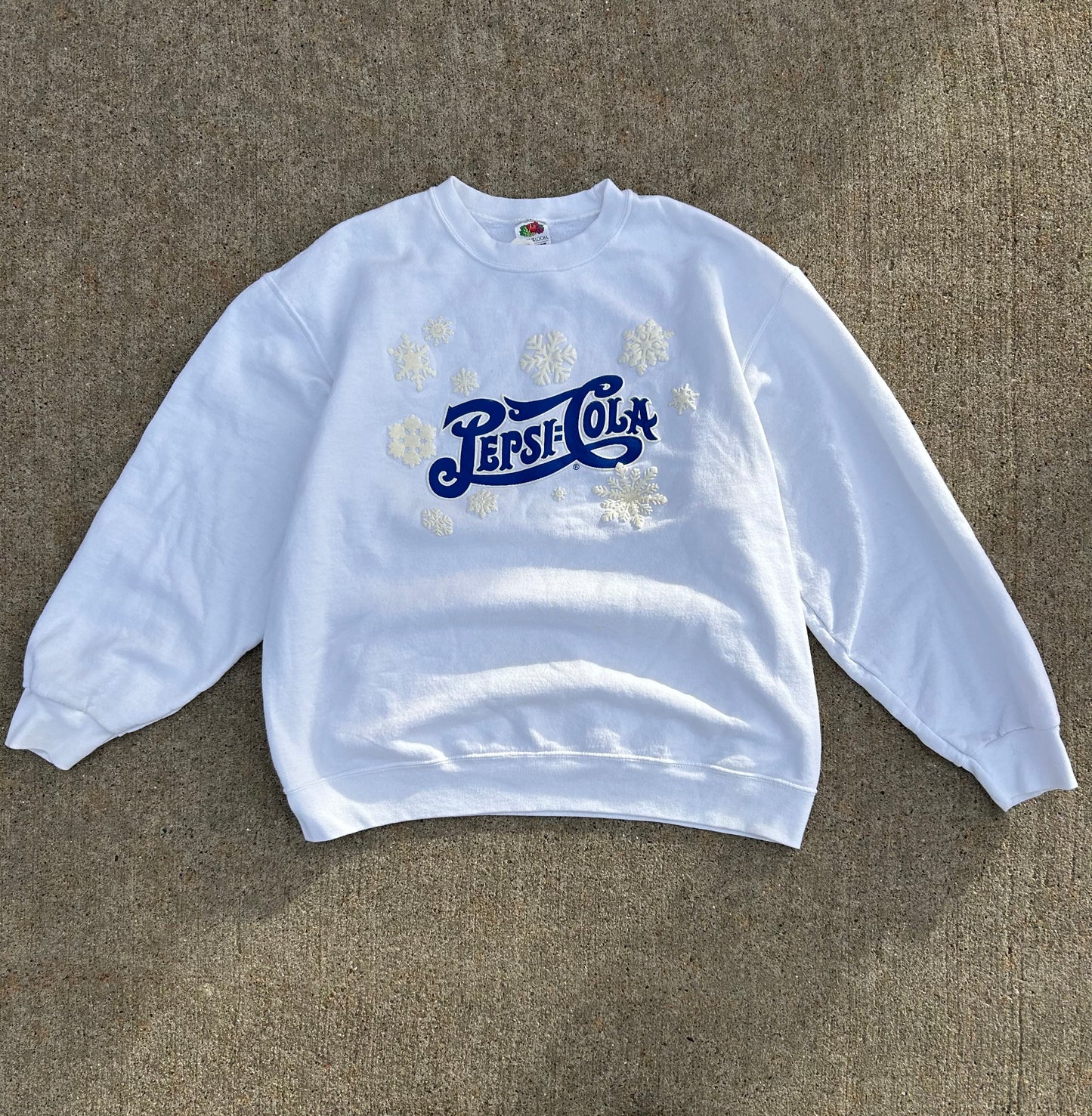 Vintage PEPSI COLA Snowflake Puff Print Crewneck Sweatshirt Size L