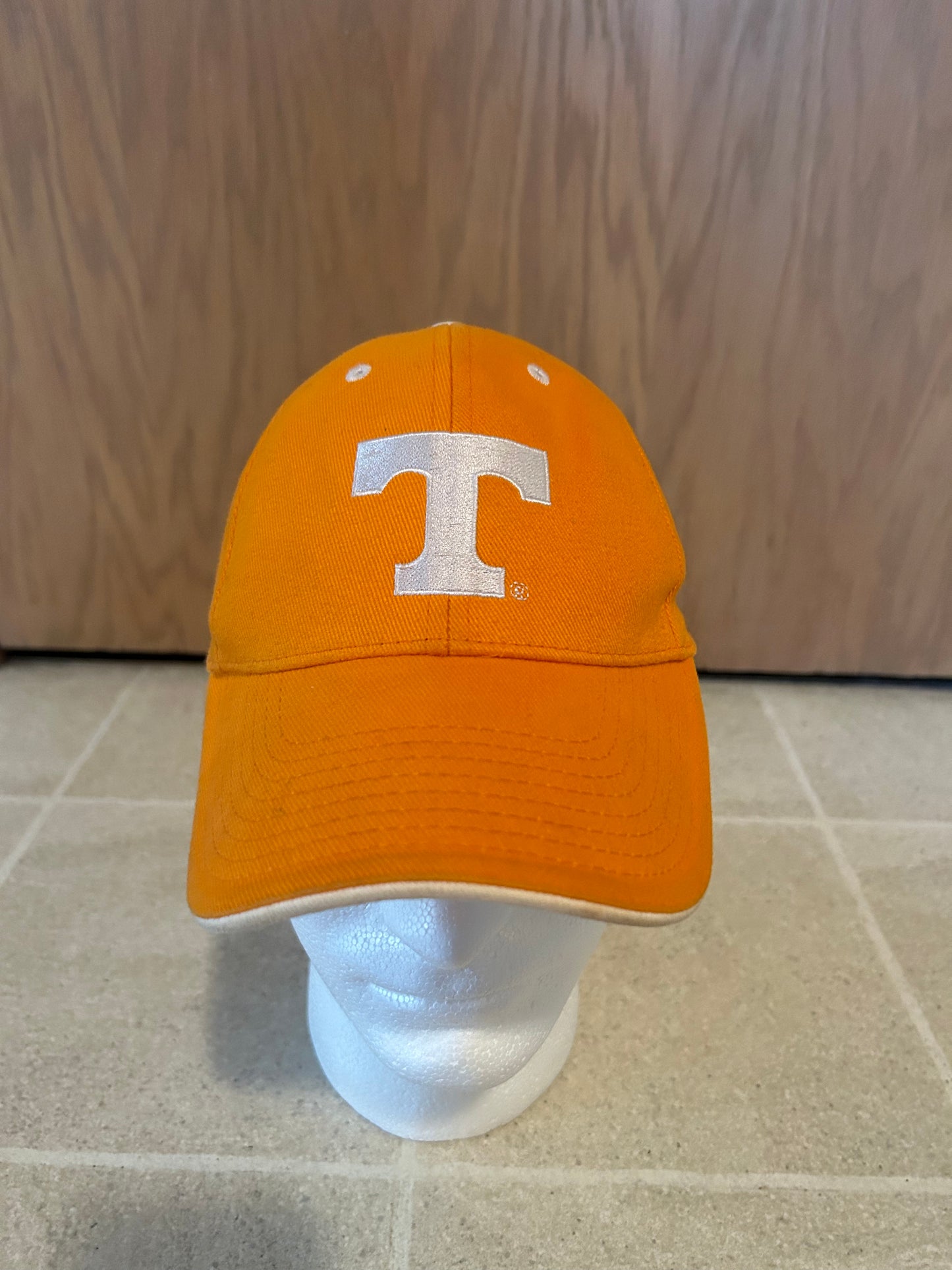 Vintage TENNESSEE VOLUNTEERS Signatures NCAA Hat Velcro Adjustable Strap Hat