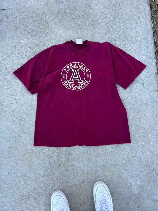 Vintage Embroidered ARKANSAS RAZORBACKS Tee Size XL