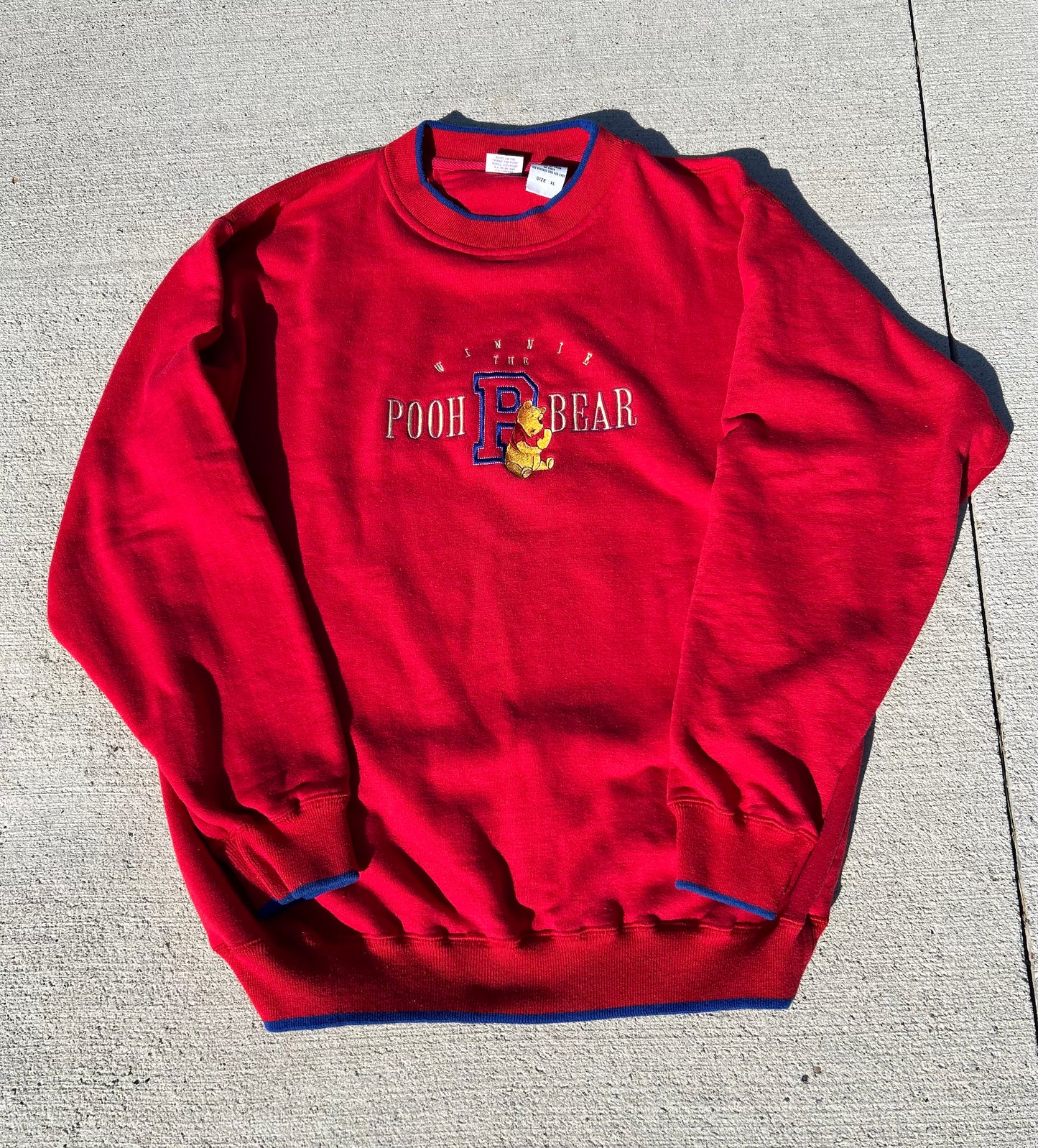 Vintage WINNIE THE POOH "Pooh Bear" Embroidered Crewneck Sweatshirt Size XL