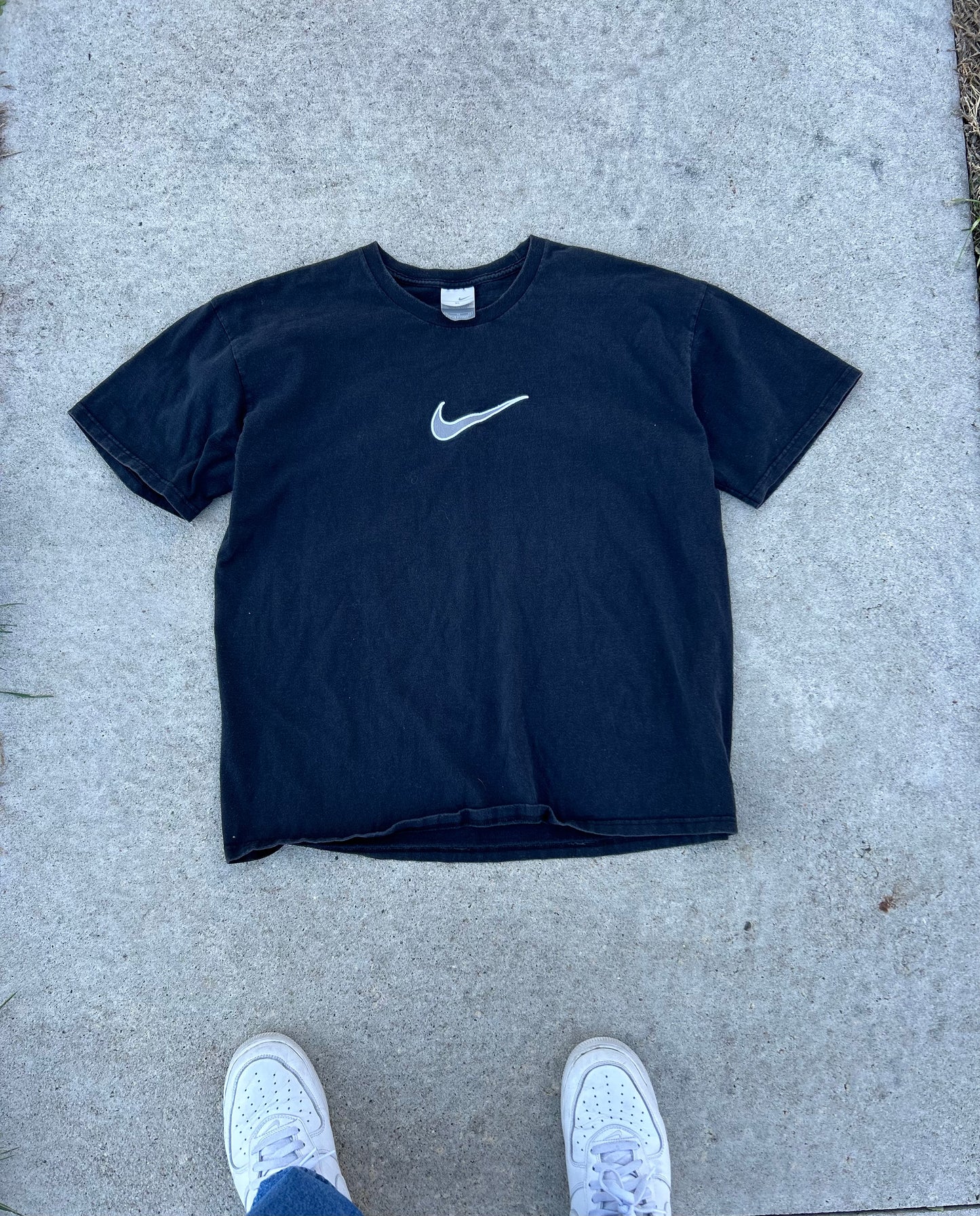 Vintage Y2K NIKE Grey Swoosh Embroidered Logo Tee Size XL