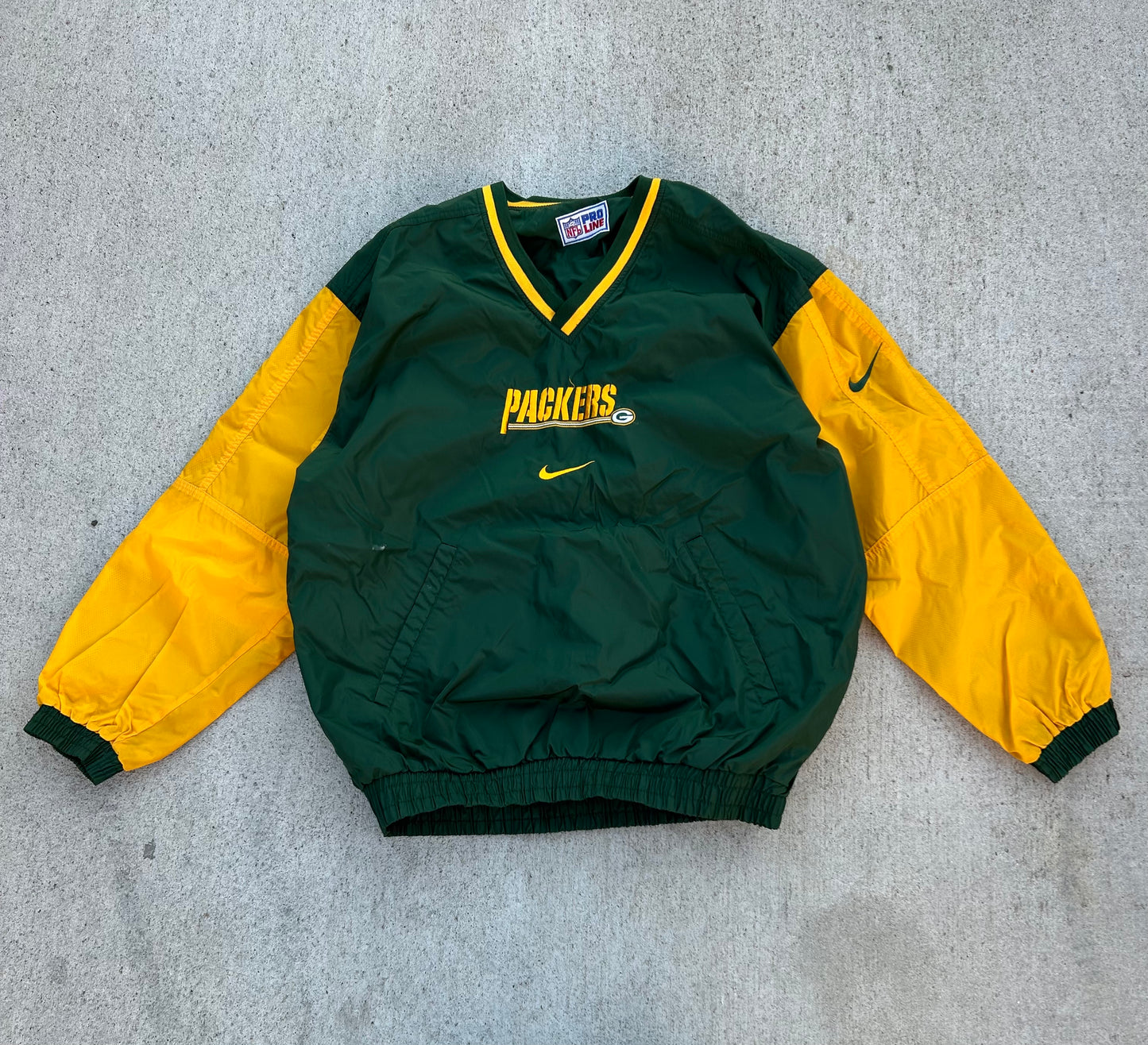 Vintage NFL Nike Pro Line GREEN BAY PACKERS Center Swoosh Windbreaker Pullover Size XL