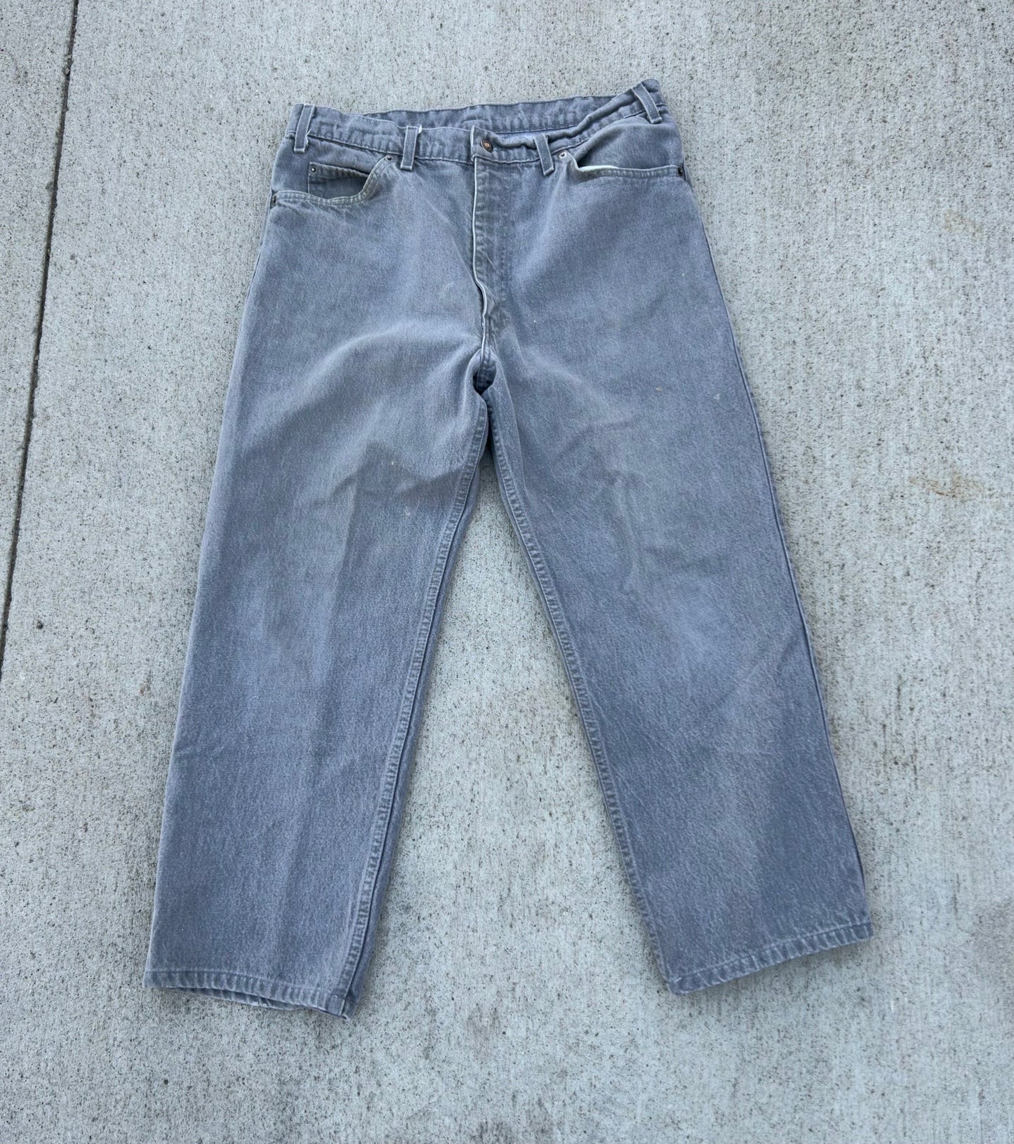 Vintage 80's Gray Leather Tab LEVIS Made in USA Size 36x32