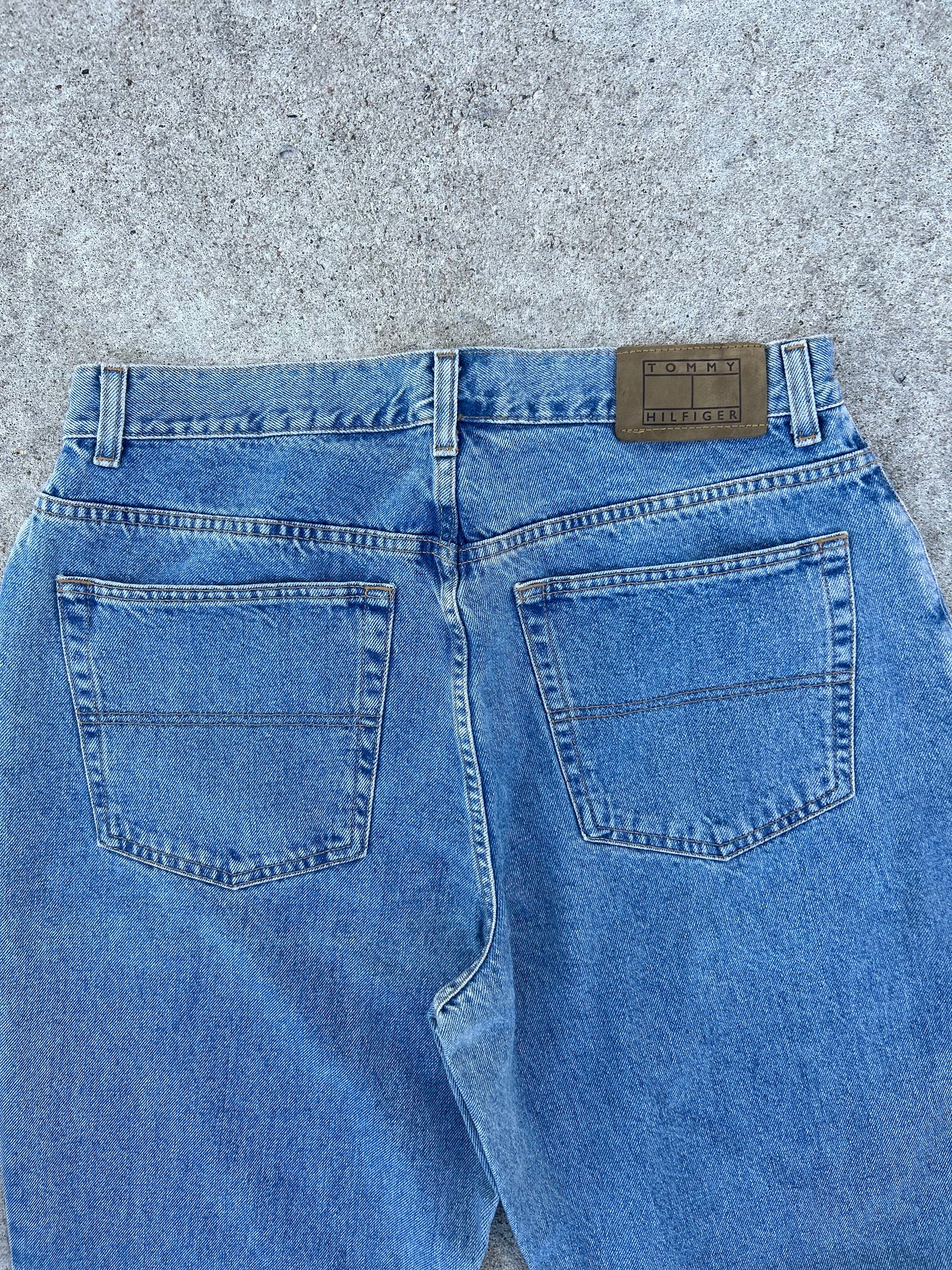 TOMMY HILFIGER Blue Denim Jeans Leather Patch 34x34