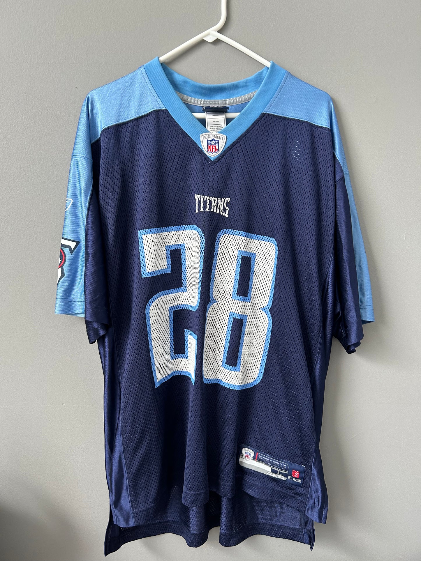 Vintage REEBOK Tennessee Titans CHRIS JOHNSON NFL Jersey Size L