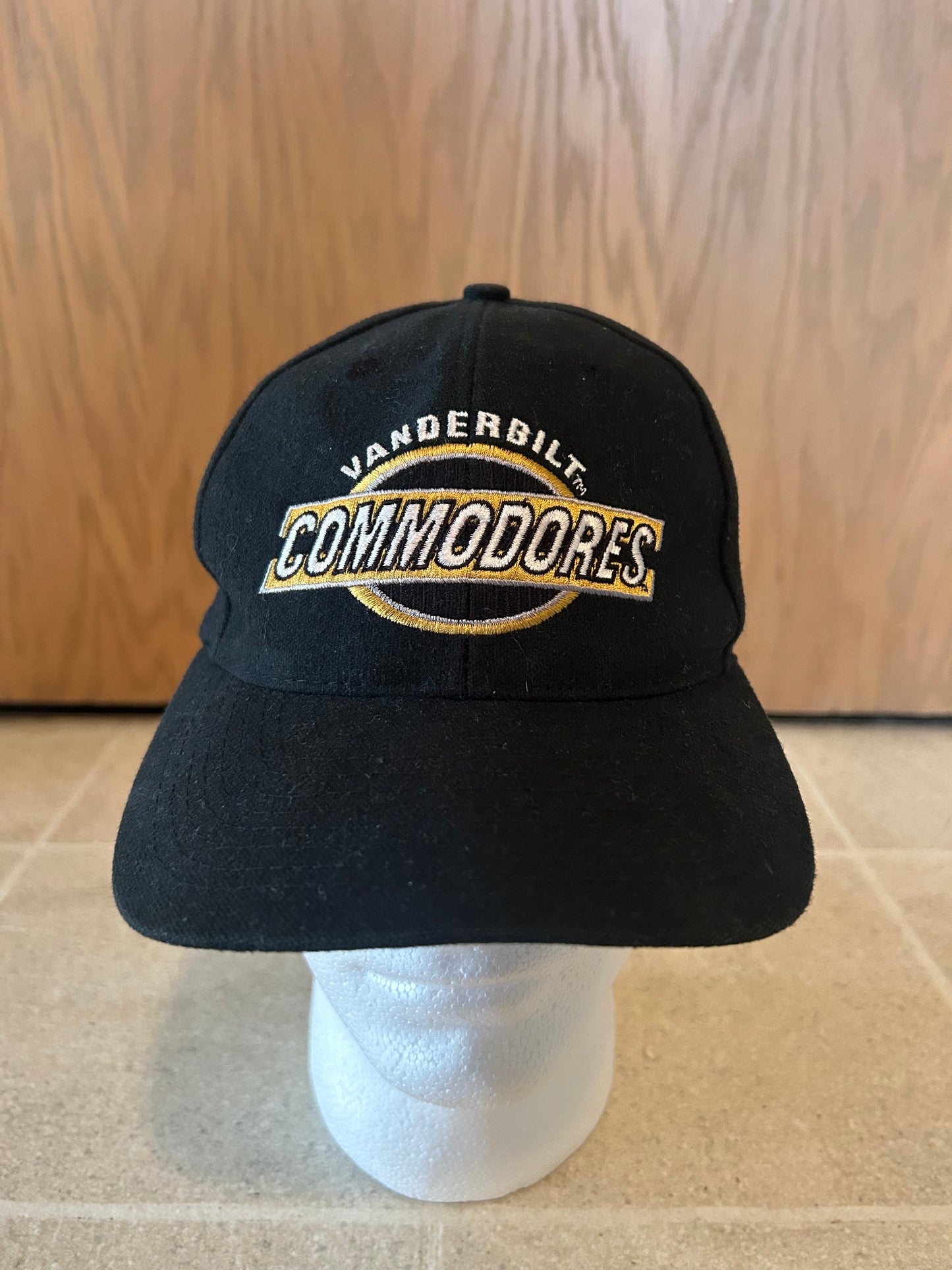 Vintage VANDERBILT COMMODORES Sports Specialties Adjustable Velcro Strap Hat