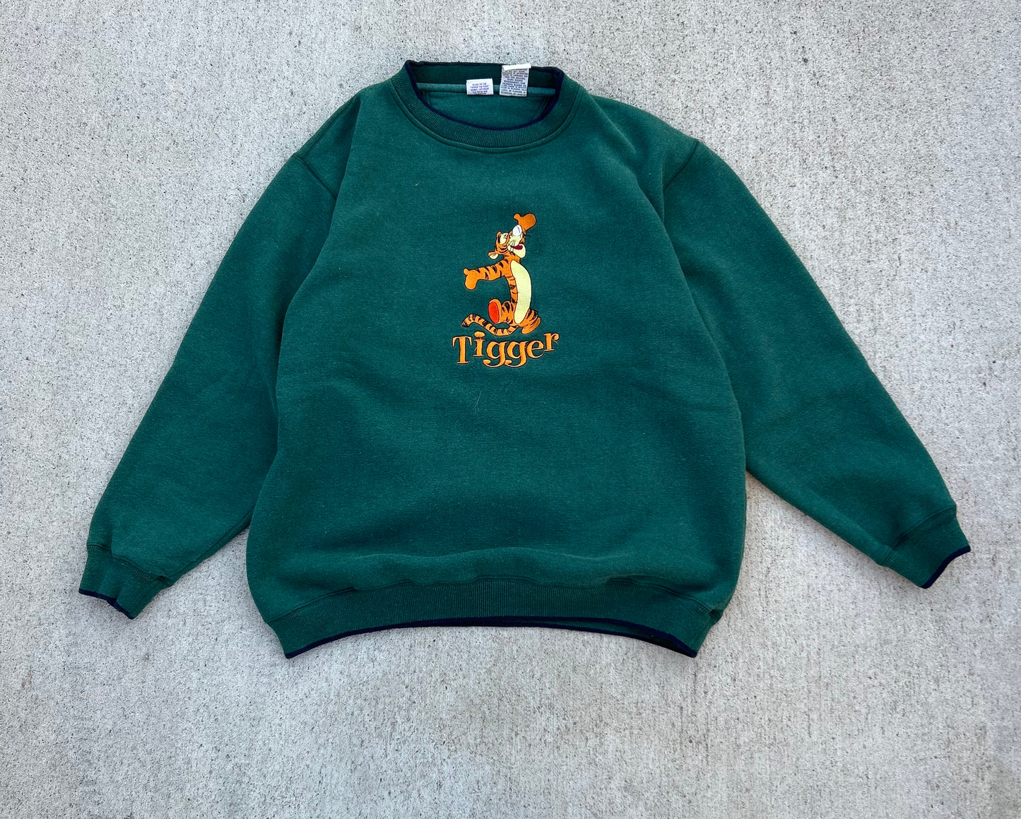 Vintage Tigger POOH Embroidered Crewneck Sweatshirt Size XL