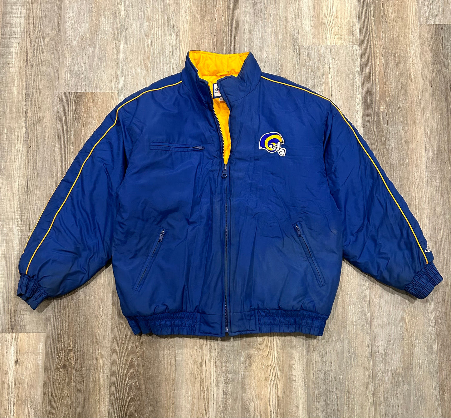 Vintage ST. LOUIS RAMS Logo Athletic Puffer Jacket Size XL